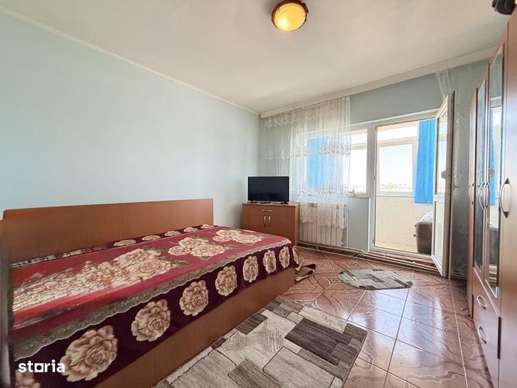 Apartament cu 3 camere decomandat în Anda