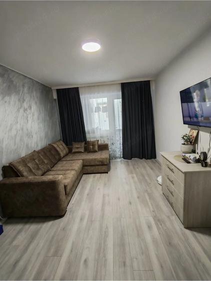 Apartament cu 2 camere decomandat în Exterior Vest