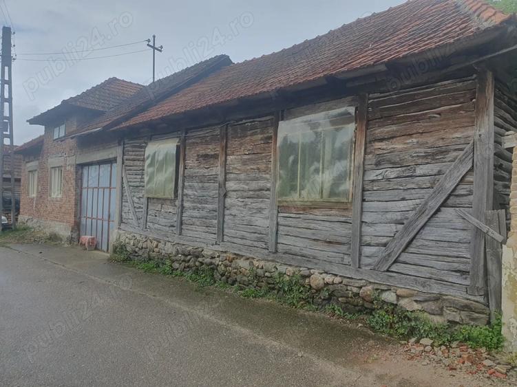 Casă cu 3 camere cu Teren 3000 Mp în Vărzari