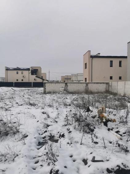 Teren de 432 mp, în Pielești