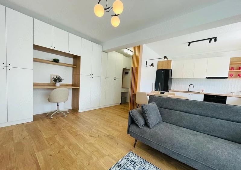 Apartament cu 2 camere semidecomandat, mobilat în Florești