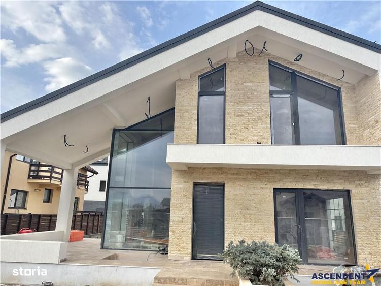 Casă cu 5 camere cu Canalizare în Sânpetru