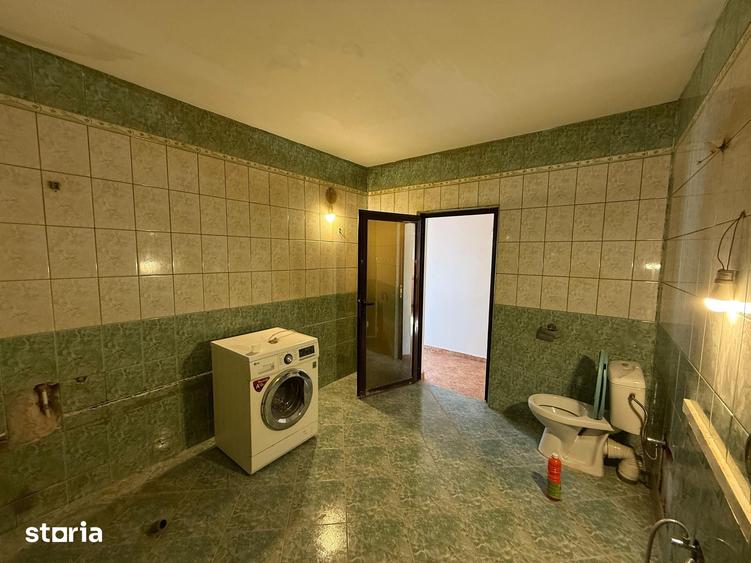 Casă cu 5 camere cu Teren 197 Mp în Rahova