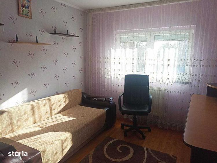 Apartament cu 3 camere decomandat în Berceni