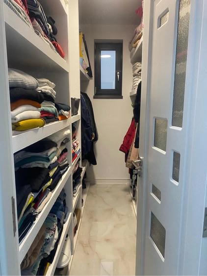 Casă cu Teren 200 Mp în Central