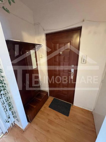Garsonieră decomandată în Tudor