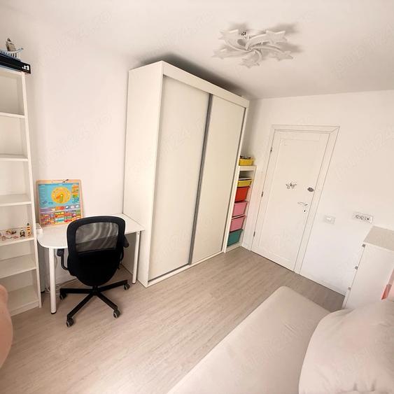 Apartament cu 3 camere nedecomandat în Floreasca