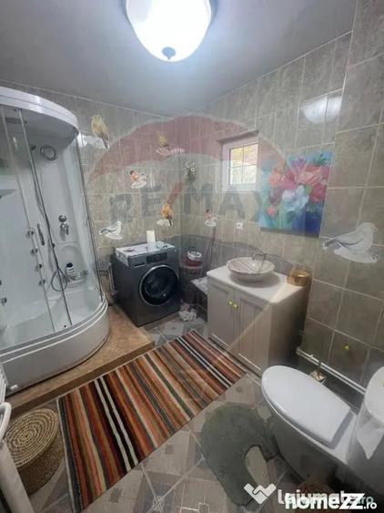 Casă cu 10 camere cu Teren 2362 Mp în Lepșa