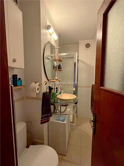 Apartament cu 4 camere decomandat în Decebal