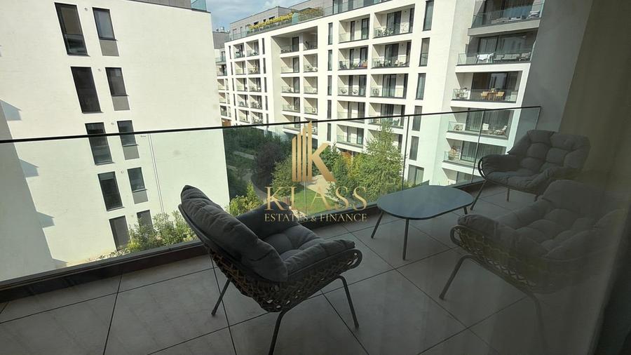 Apartament cu 3 camere decomandat, mobilat în Băneasa