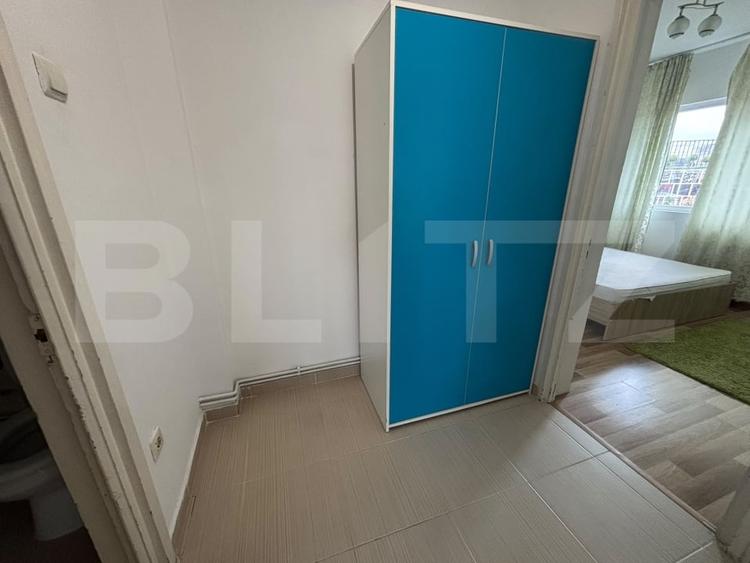 Apartament cu 3 camere decomandat, mobilat în Central