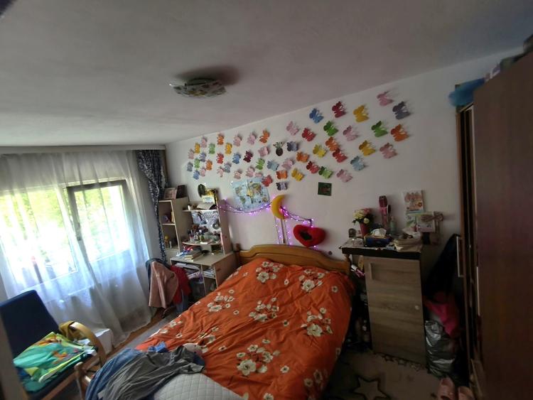 Apartament cu 2 camere decomandat în Nicolina