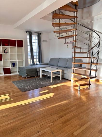 Apartament cu 4 camere semidecomandat, mobilat în Decebal