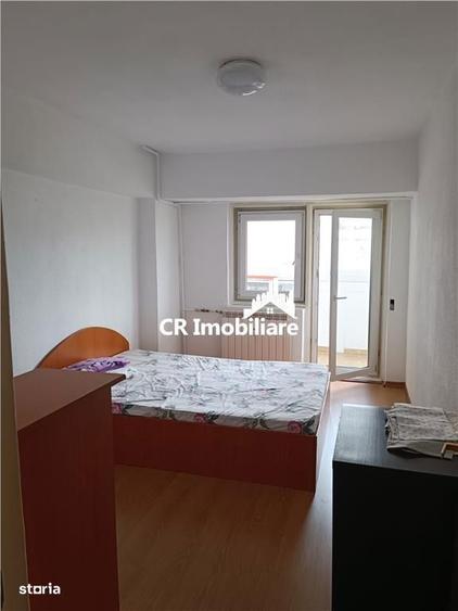 Apartament cu 3 camere decomandat, mobilat în Unirii
