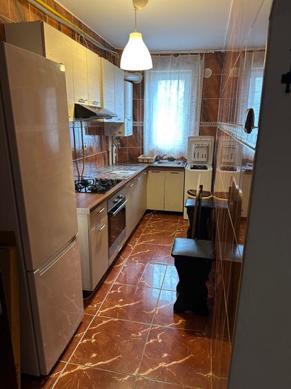 Apartament cu 2 camere decomandat în Aeroport