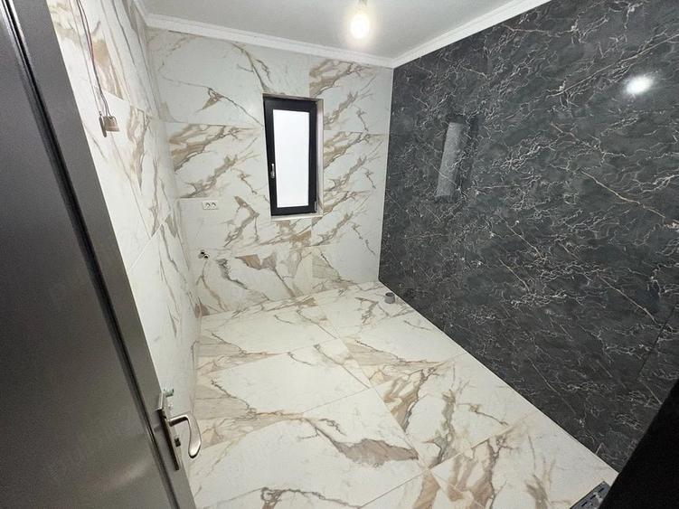 Casă cu 3 camere cu Teren 92 Mp în Central