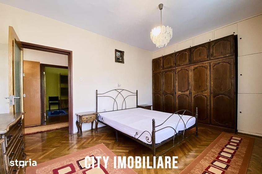 Apartament cu 3 camere decomandat în Central