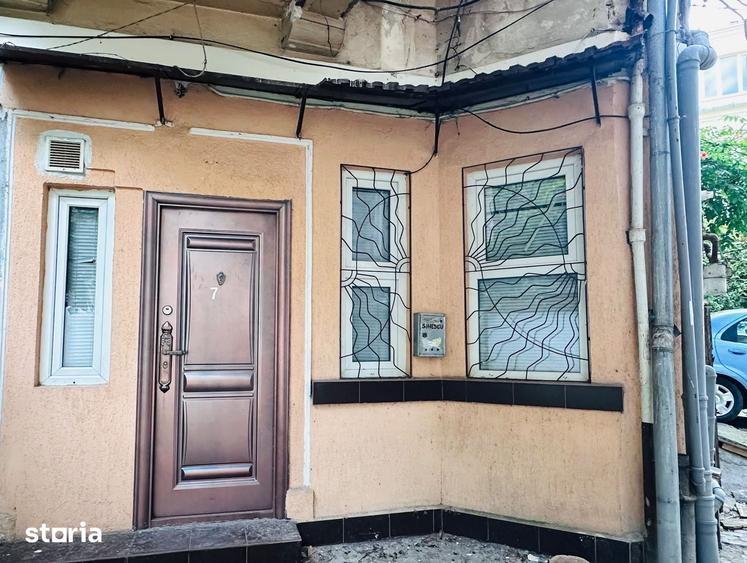 Garsonieră decomandată în Cișmigiu