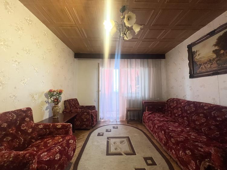 Apartament cu 2 camere semidecomandat, mobilat în Dâmbovița