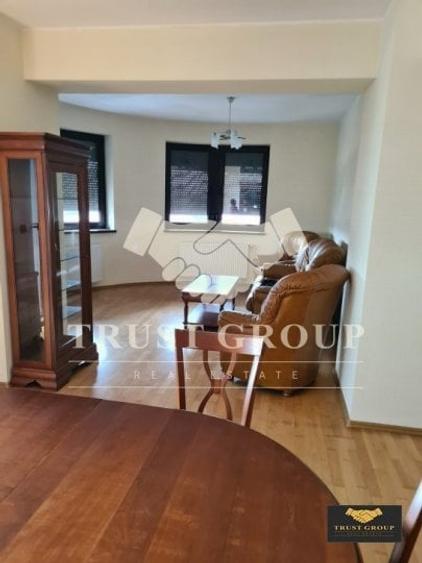 Apartament cu 3 camere decomandat, mobilat în Dacia
