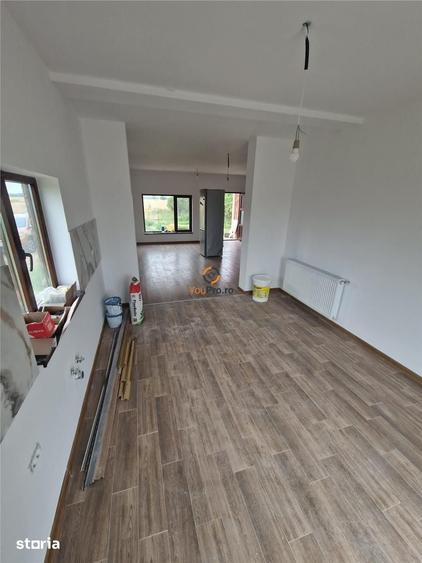 Casă cu 3 camere cu Teren 750 Mp în Chevereșu Mare