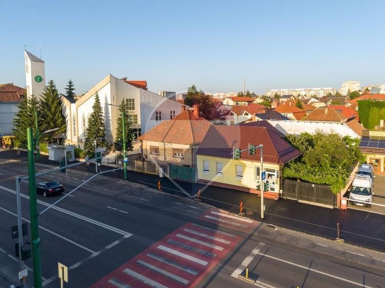 Casă la bulevard, 13 Decembrie — vizibilitate maximă, potențial imens! - 25