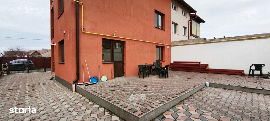 Casă cu 6 camere cu Teren 500 Mp în Criș