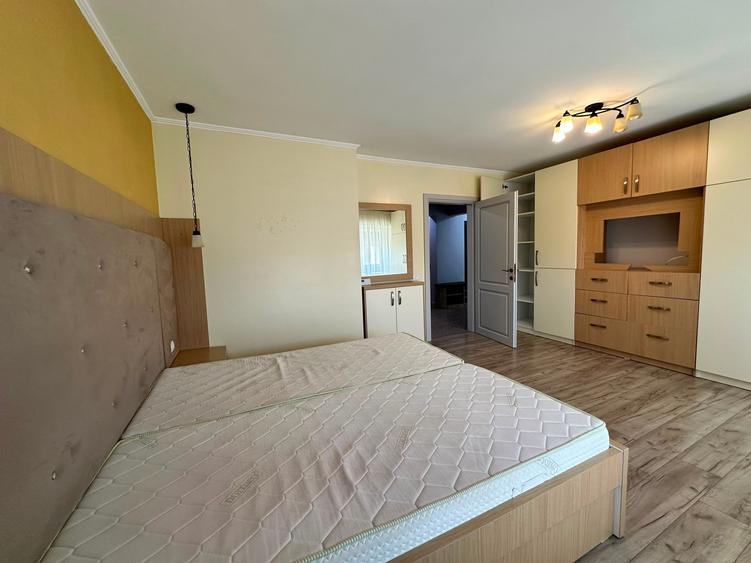 Apartament cu 3 camere decomandat în Ultracentral