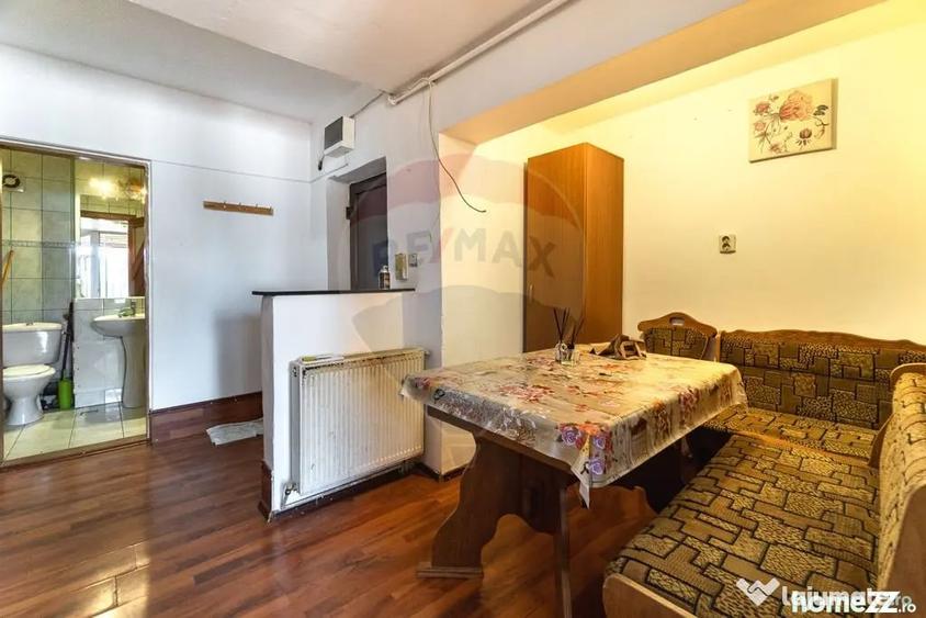 Apartament cu 3 camere nedecomandat în Central