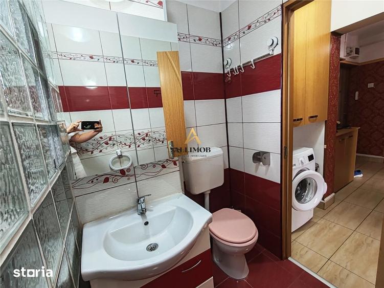 Apartament cu 2 camere decomandat în Republicii