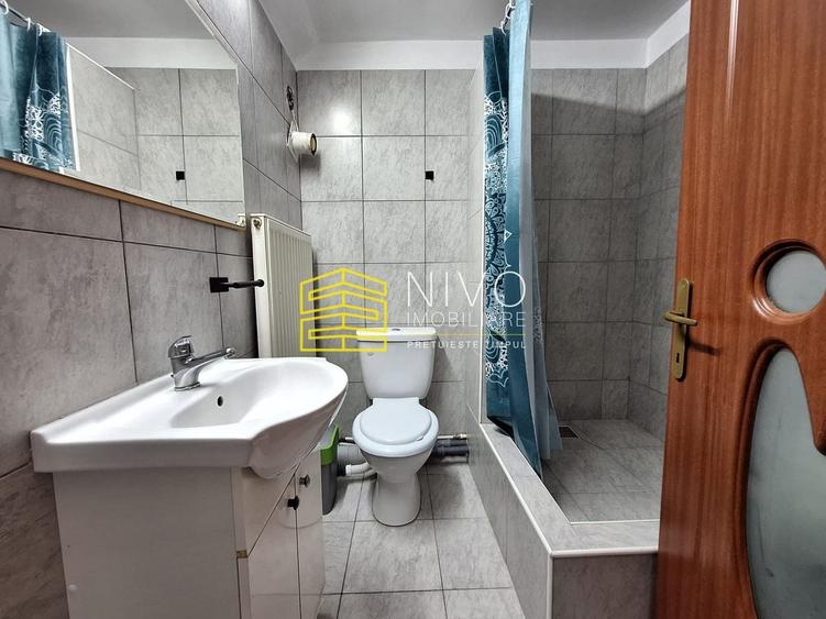 Casă individuală cu 3 camere cu Canalizare în Unirii