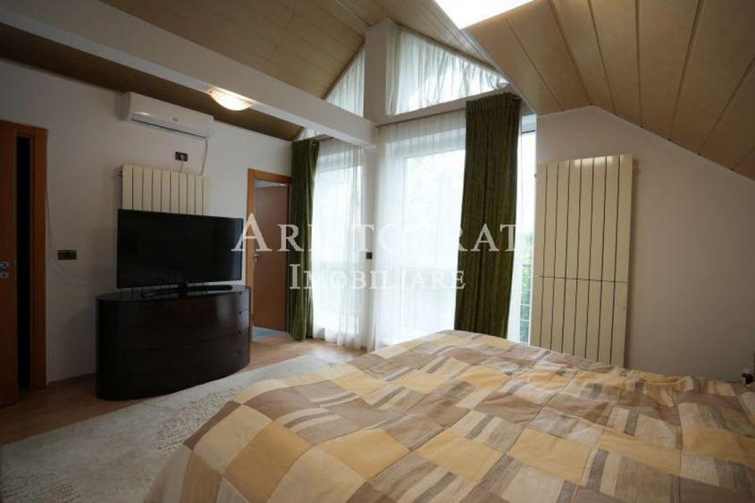 Casă cu 5 camere cu Teren 450 Mp în Corbeanca