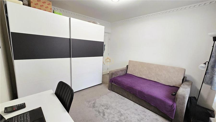 Apartament cu 3 camere decomandat, mobilat în Micro 17