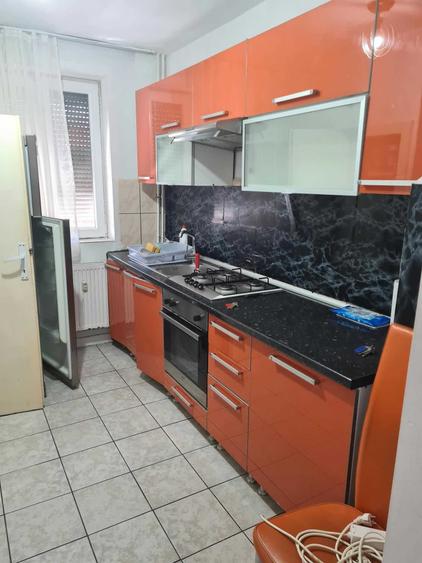 Inchiriez apartament 2 camere central - 1