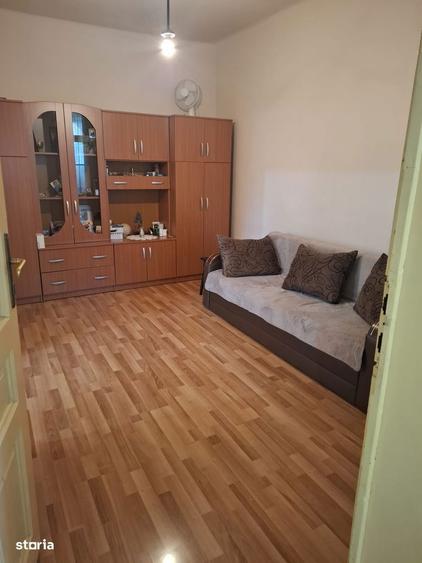 Casă cu 3 camere cu Teren 1200 Mp în Pârneava
