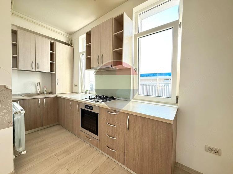 Apartament cu 3 camere decomandat în Cumpăna