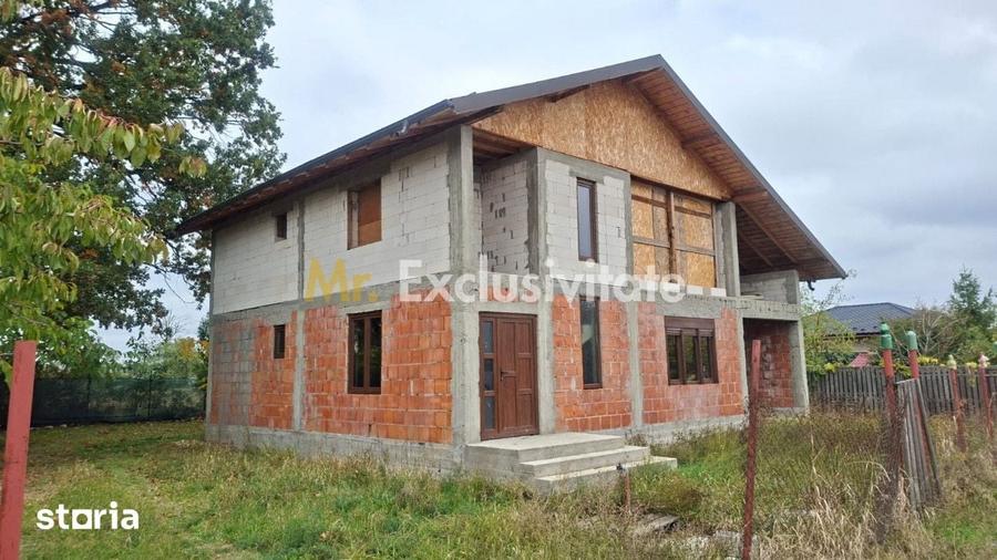 Casă cu 4 camere cu Teren 578 Mp în Suseni
