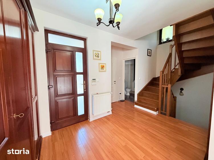 Casă cu 4 camere cu Teren 480 Mp în Belvedere