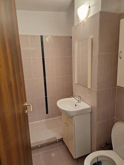 De inchiriat apartament 2 camere - 4