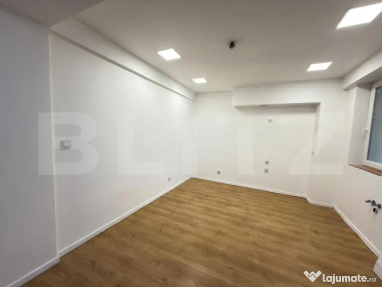 Apartament cu 4 camere decomandat în Central