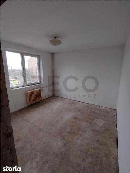 Apartament cu 3 camere decomandat în Central