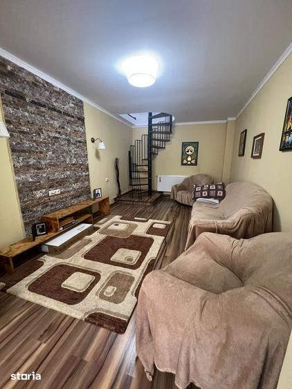 Casă cu 5 camere cu Teren 461 Mp în Central