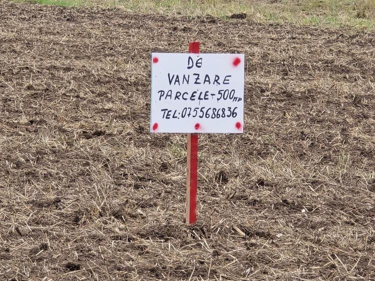 Teren de 500 mp, în Dancu