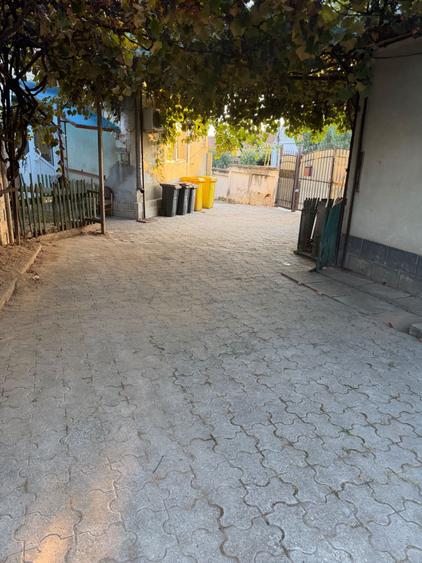 Casă cu 4 camere în Cristian
