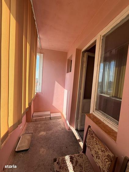 Apartament cu 3 camere decomandat în Girocului