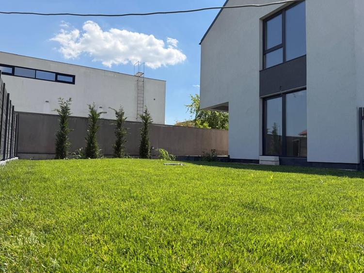 Casă individuală cu 4 camere cu Teren 350 Mp în Corbeanca
