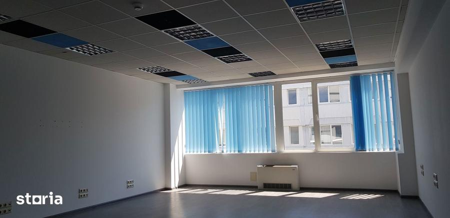 Spațiu comercial, de 700 mp, în Nord