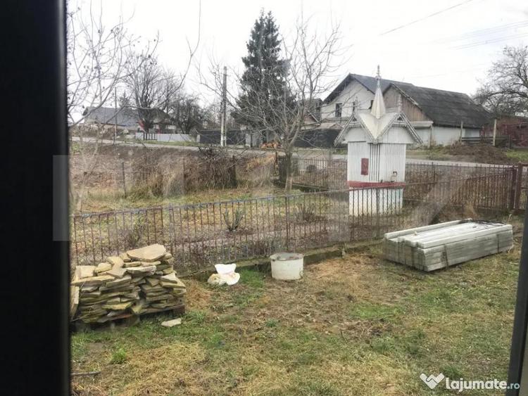 Casă cu 3 camere cu Teren 3400 Mp în Central