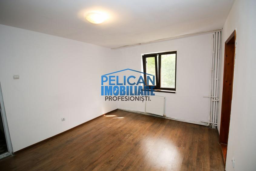 Apartament cu 3 camere nedecomandat în Neptun