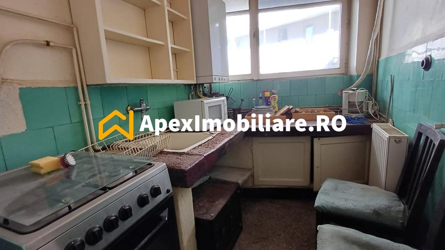Apartament cu 2 camere semidecomandat în Cișmigiu